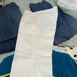 Denim&Co White Straight Leg Jeans Timeless Style Contemporary